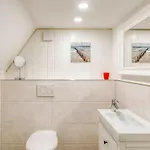 Reetdachhaus Inmitten Von Wiesen Und Feldern By Interhome