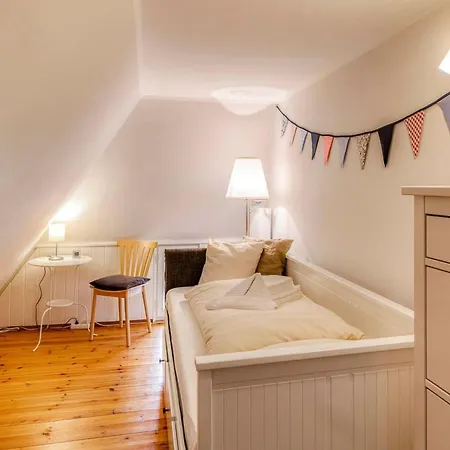 Reetdachhaus Inmitten Von Wiesen Und Feldern By Interhome * Emmelsbüll-Horsbüll