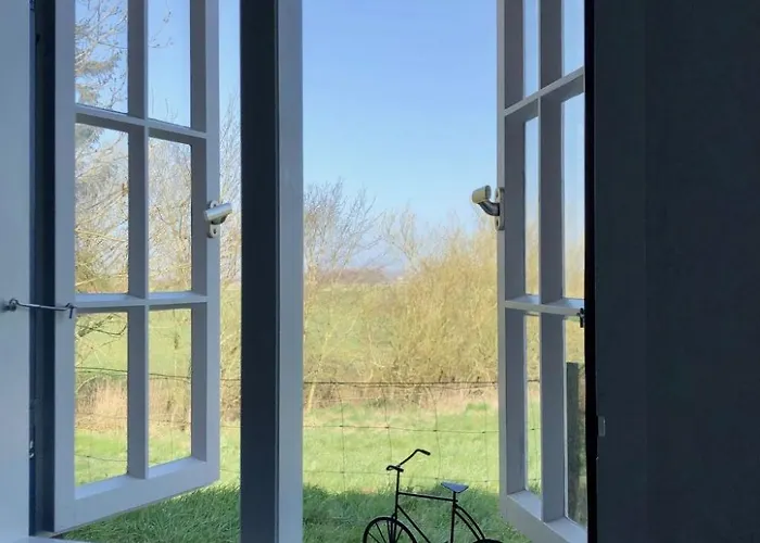 Reetdachhaus Inmitten Von Wiesen Und Feldern By Interhome Holiday home